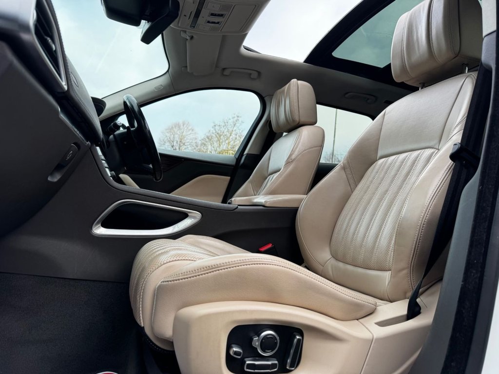 Used Jaguar F-Pace 2017 for sale - 76909850: Photo 22