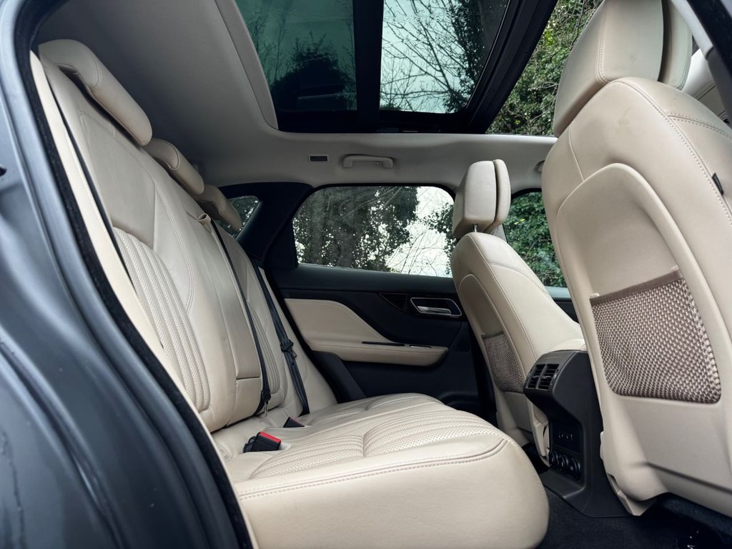 Used Jaguar F-Pace 2017 for sale - 76909850: Photo 33