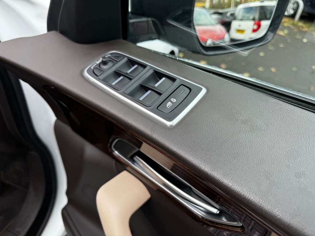 Used Jaguar F-Pace 2017 for sale - 76909850: Photo 37