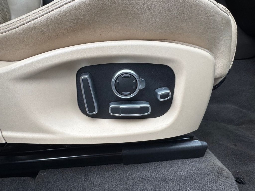 Used Jaguar F-Pace 2017 for sale - 76909850: Photo 40