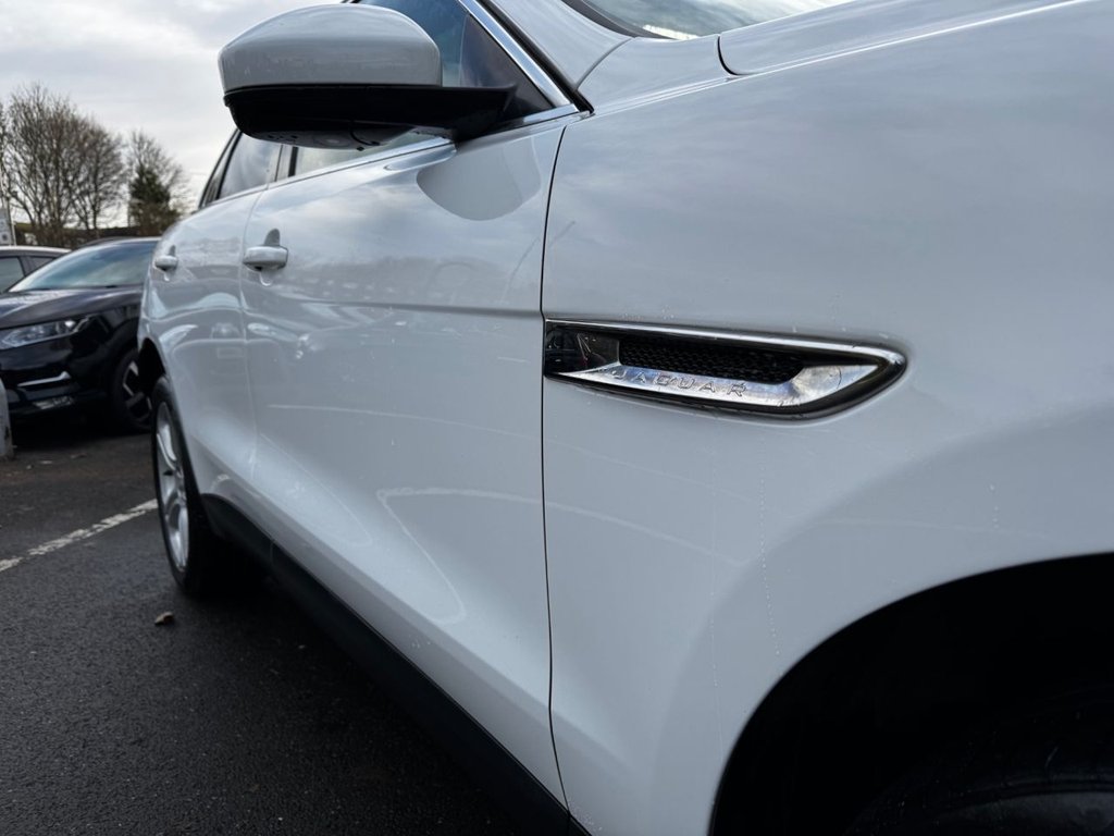 Used Jaguar F-Pace 2017 for sale - 76909850: Photo 5