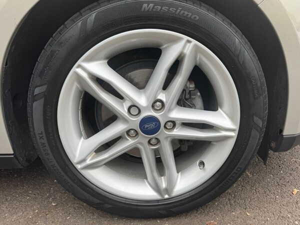 Used Ford Focus 2017 for sale - 76010181: Photo 12