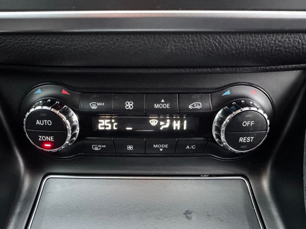 Used Mercedes-Benz GLA 2018 for sale - 77027176: Photo 37