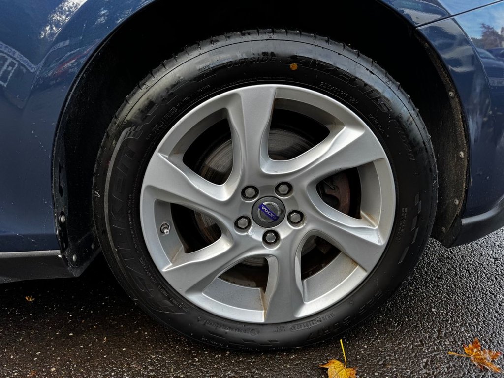 Used Volvo V40 2015 for sale - 76385809: Photo 18