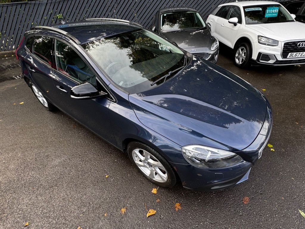 Used Volvo V40 2015 for sale - 76385809: Photo 2