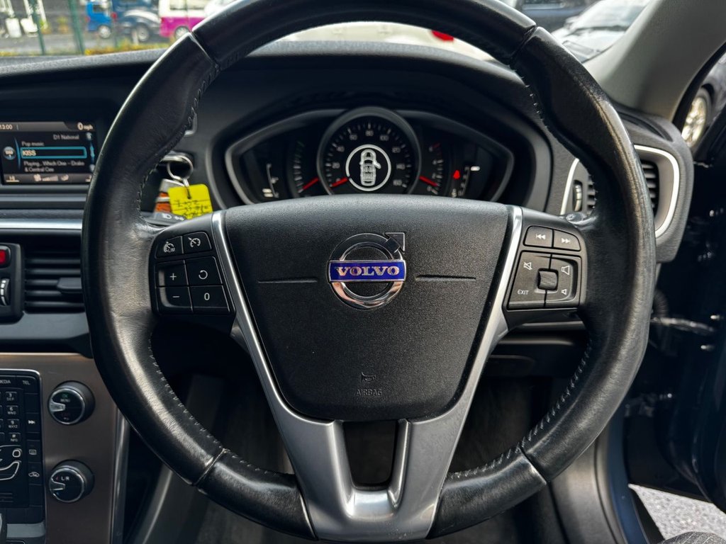 Used Volvo V40 2015 for sale - 76385809: Photo 38