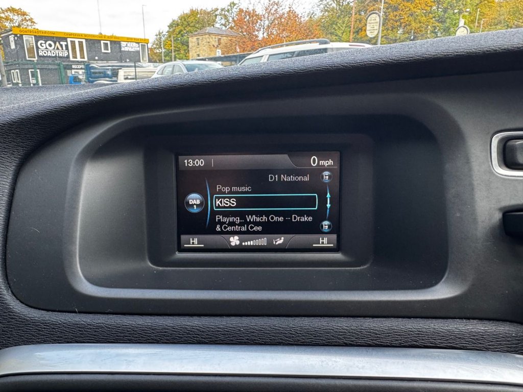 Used Volvo V40 2015 for sale - 76385809: Photo 39