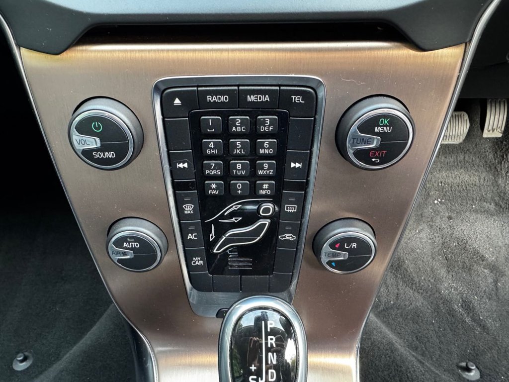 Used Volvo V40 2015 for sale - 76385809: Photo 41