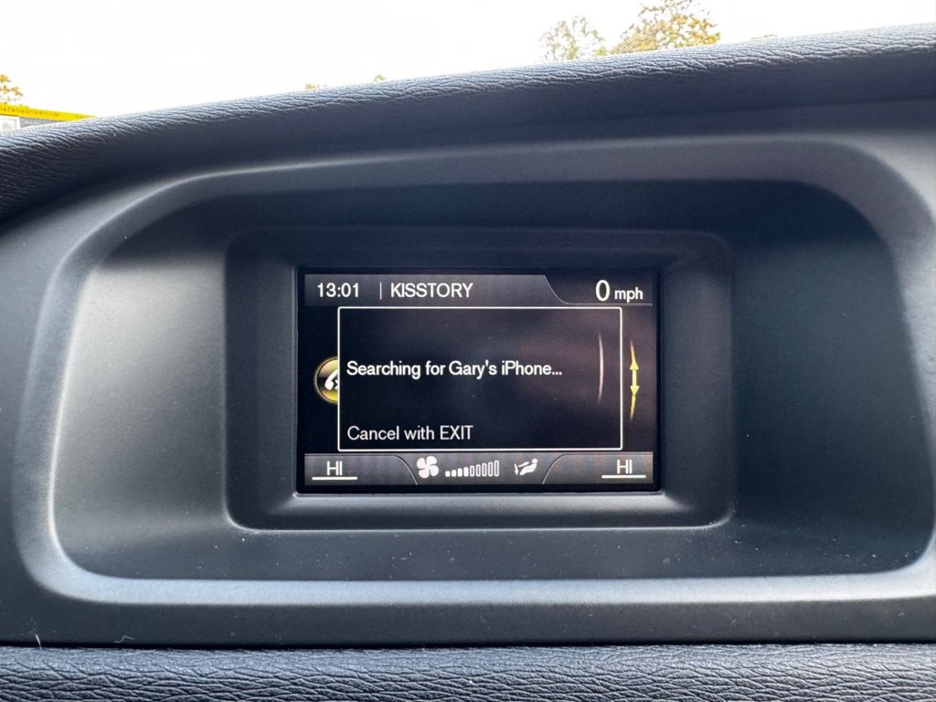 Used Volvo V40 2015 for sale - 76385809: Photo 48