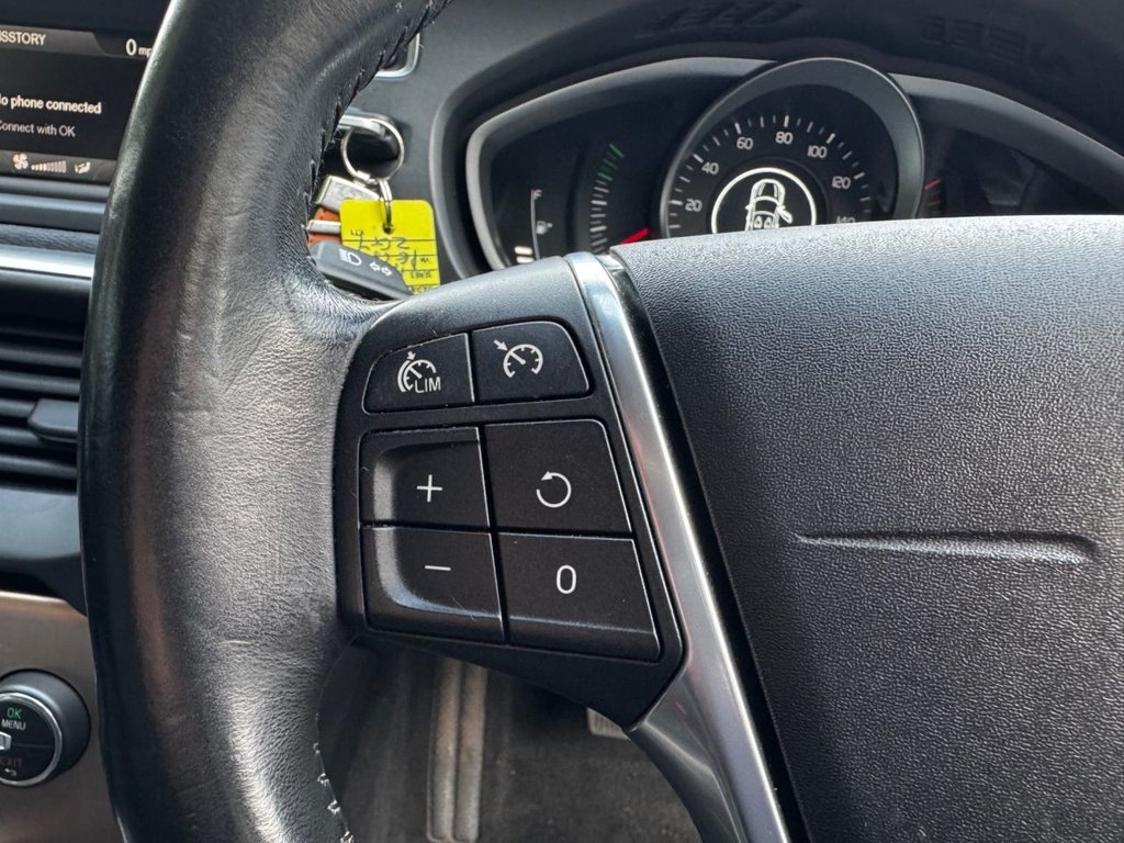 Used Volvo V40 2015 for sale - 76385809: Photo 50