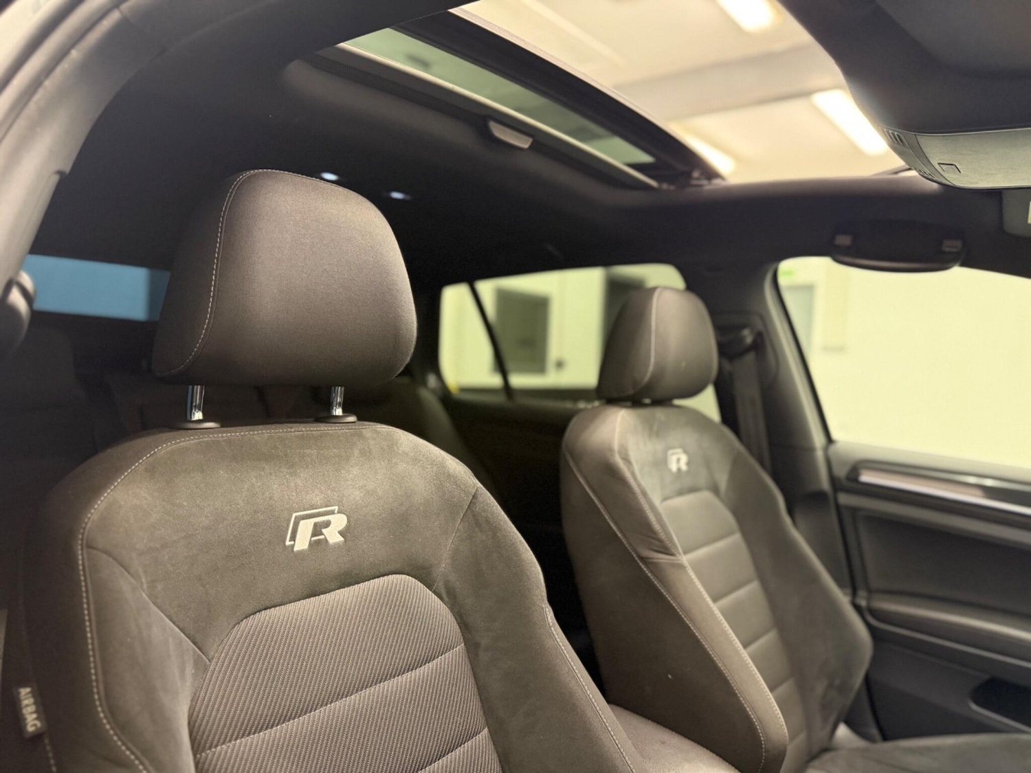 Used Volkswagen Golf 2017 for sale - 77412135: Photo 12