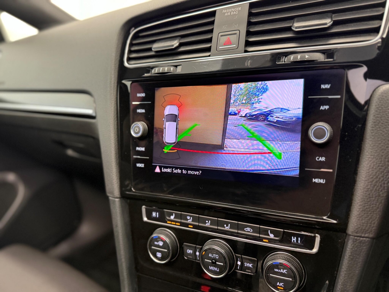 Used Volkswagen Golf 2017 for sale - 77412135: Photo 14