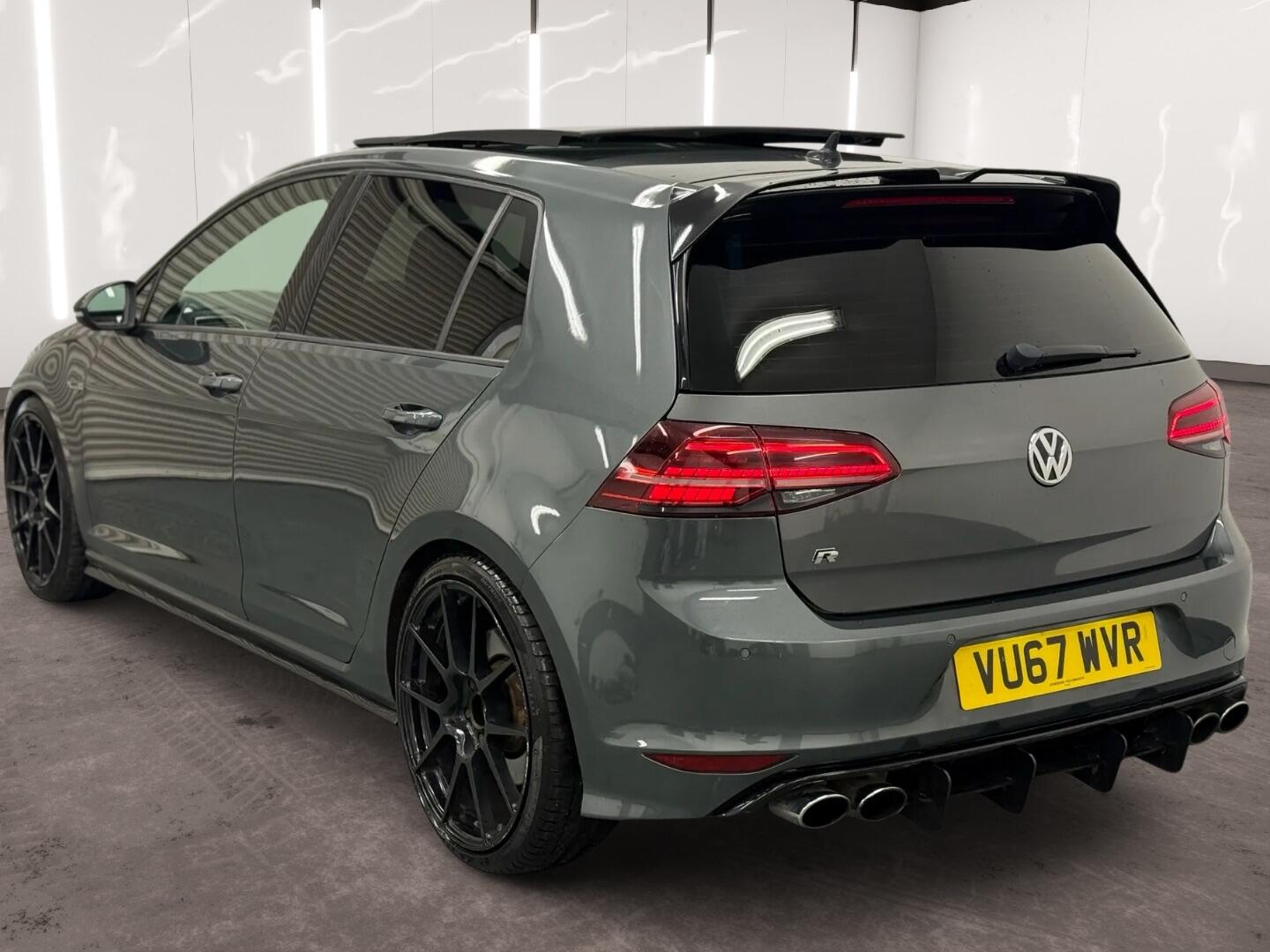 Used Volkswagen Golf 2017 for sale - 77412135: Photo 3