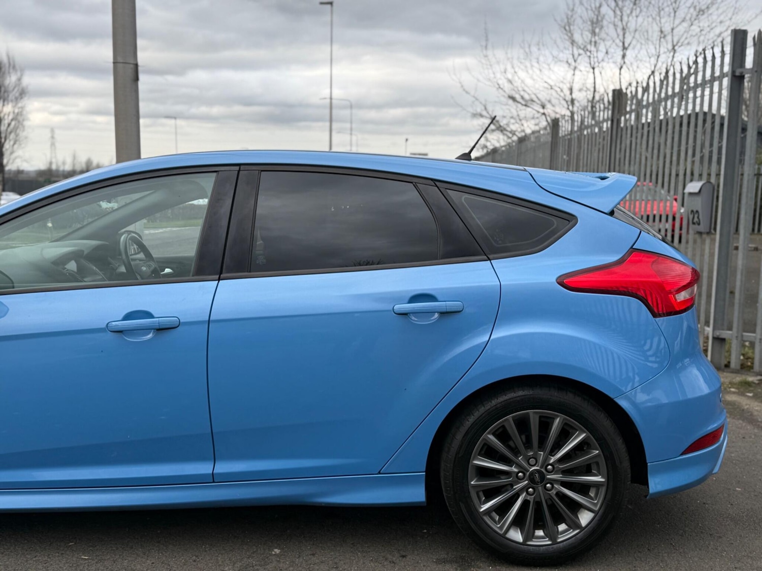 Used Ford Focus 2017 for sale - 77939852: Photo 6