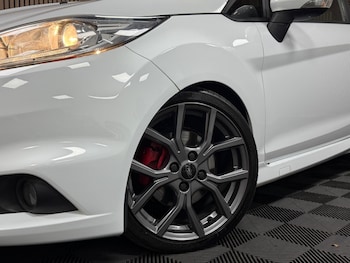 Used Ford Fiesta 2014 for sale - 79034550: Photo