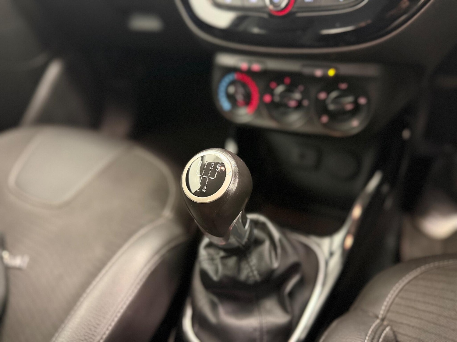 Used Vauxhall ADAM 2017 for sale - 77410943: Photo 9