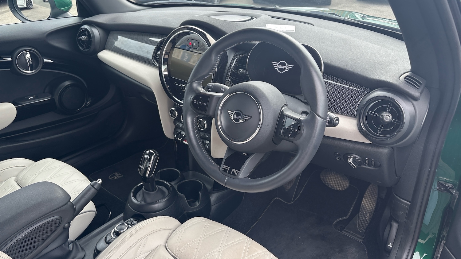 Used MINI Hatch 2024 for sale - 78040158: Photo 11