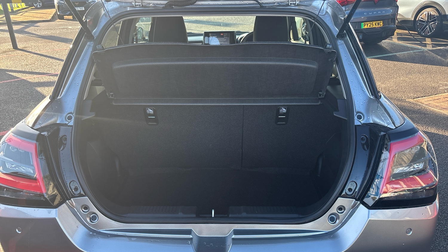 Used Suzuki Swift 2025 for sale - 76355410: Photo 4