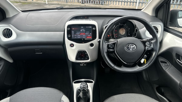 Used Toyota AYGO 2020 for sale - 76232285: Photo 10
