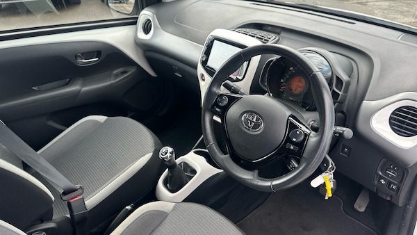 Used Toyota AYGO 2020 for sale - 76232285: Photo 11