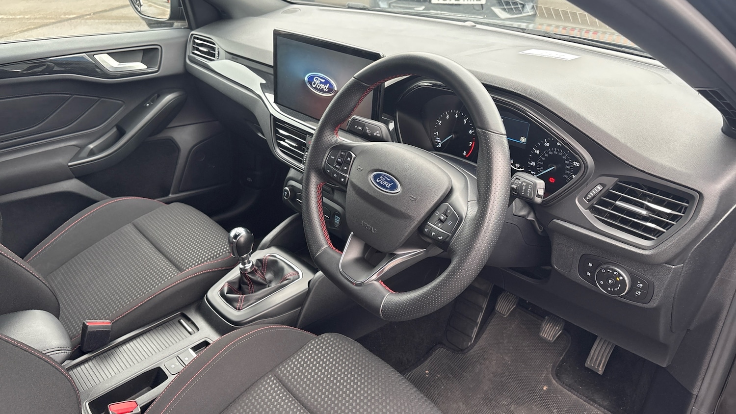 Used Ford Focus 2023 for sale - 76638557: Photo 11