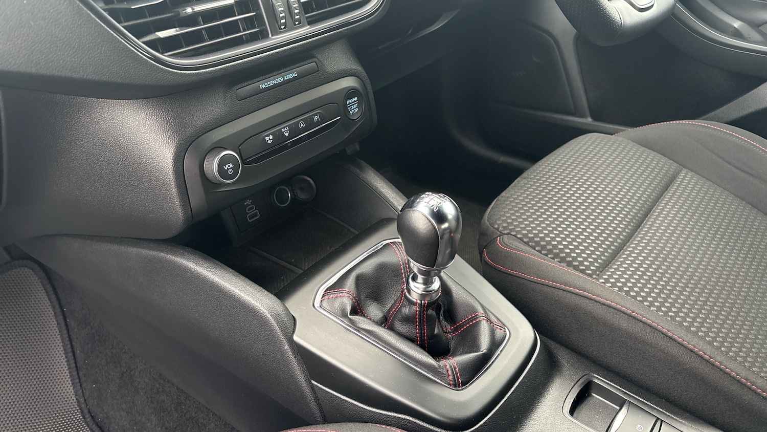 Used Ford Focus 2023 for sale - 76638557: Photo 13