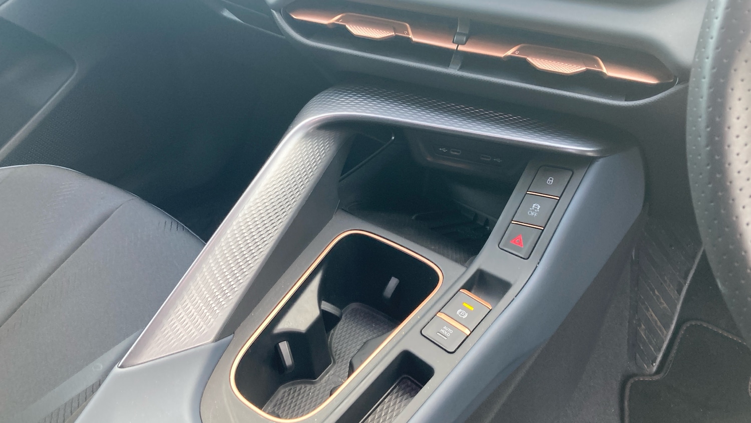 Used Cupra Terramar 2025 for sale - 77578698: Photo 13