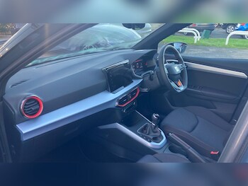 Used SEAT Arona 2025 for sale - 76831398: Photo