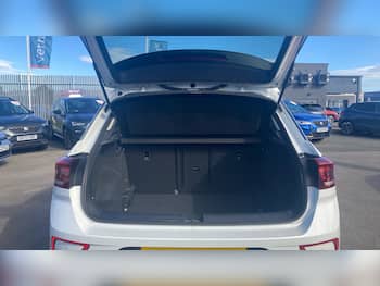 Used Volkswagen T-Roc 2023 for sale - 79869177: Photo