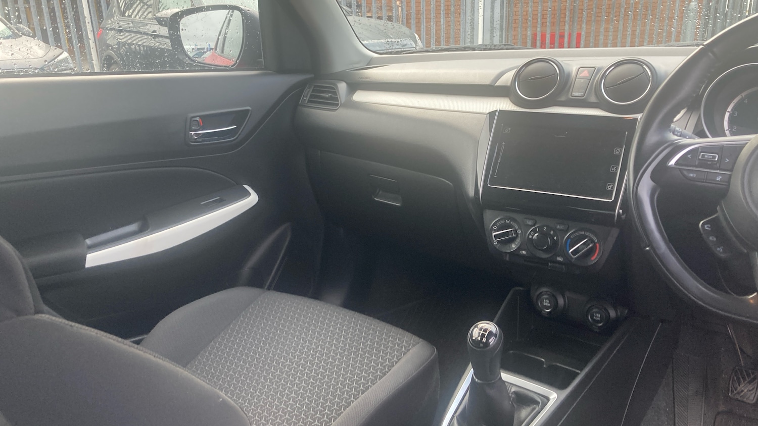 Used Suzuki Swift 2021 for sale - 76959790: Photo 14