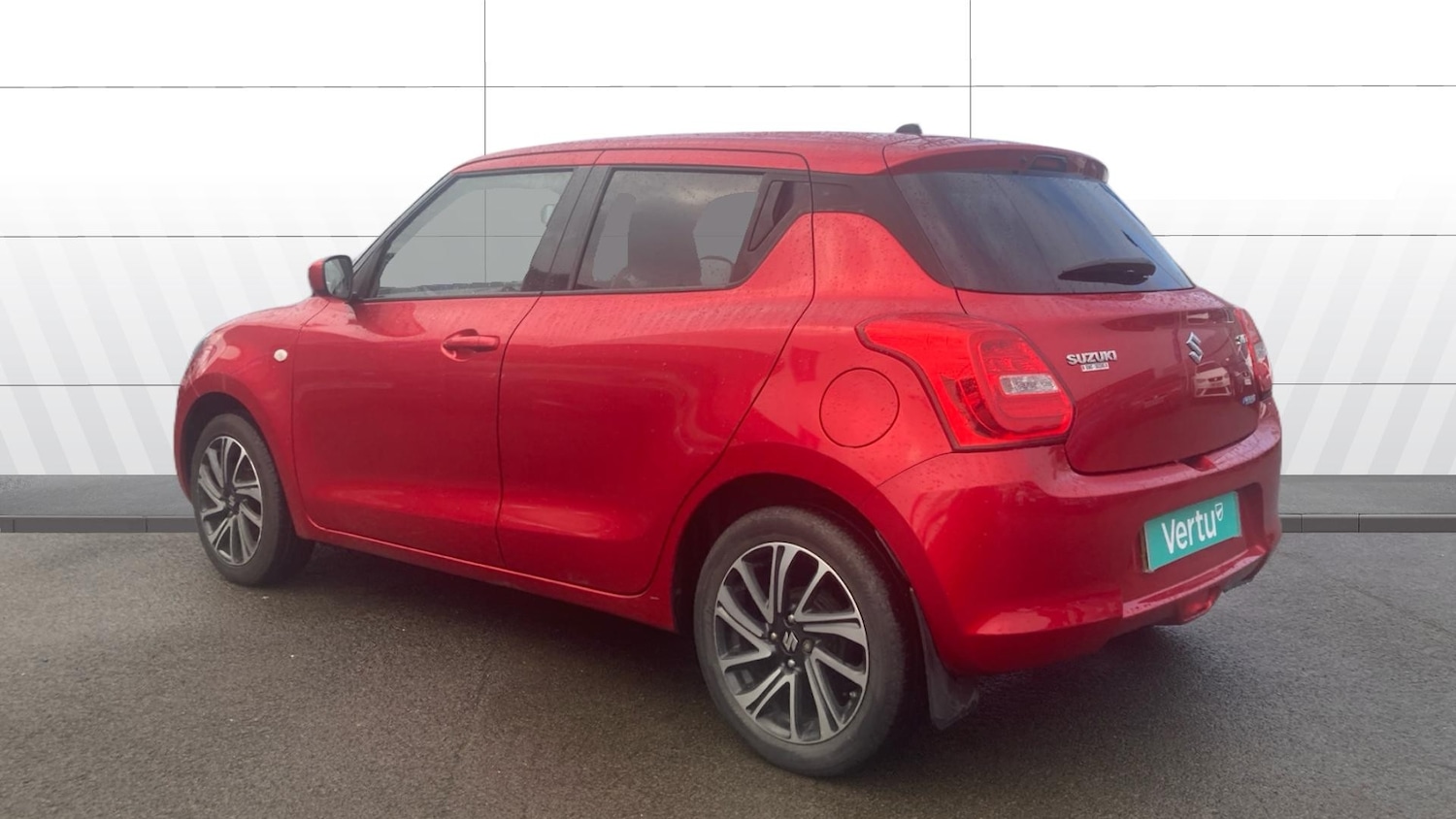 Used Suzuki Swift 2021 for sale - 76959790: Photo 2