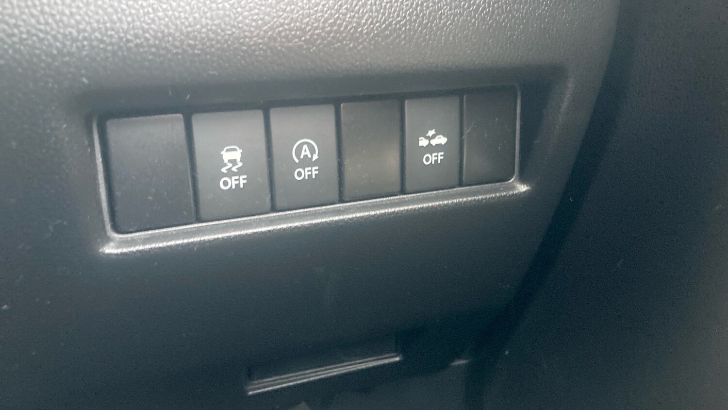 Used Suzuki Swift 2021 for sale - 76959790: Photo 31