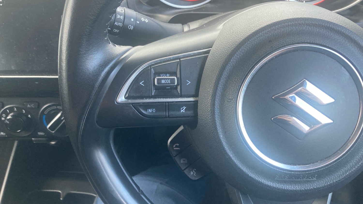 Used Suzuki Swift 2021 for sale - 76959790: Photo 38