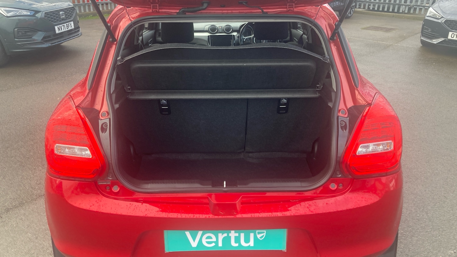 Used Suzuki Swift 2021 for sale - 76959790: Photo 4