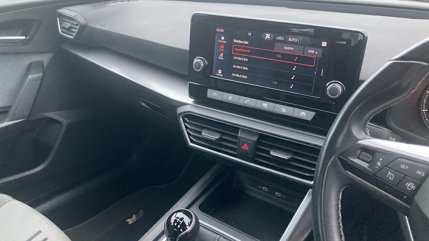 Used SEAT Leon 2022 for sale - 76649949: Photo 14