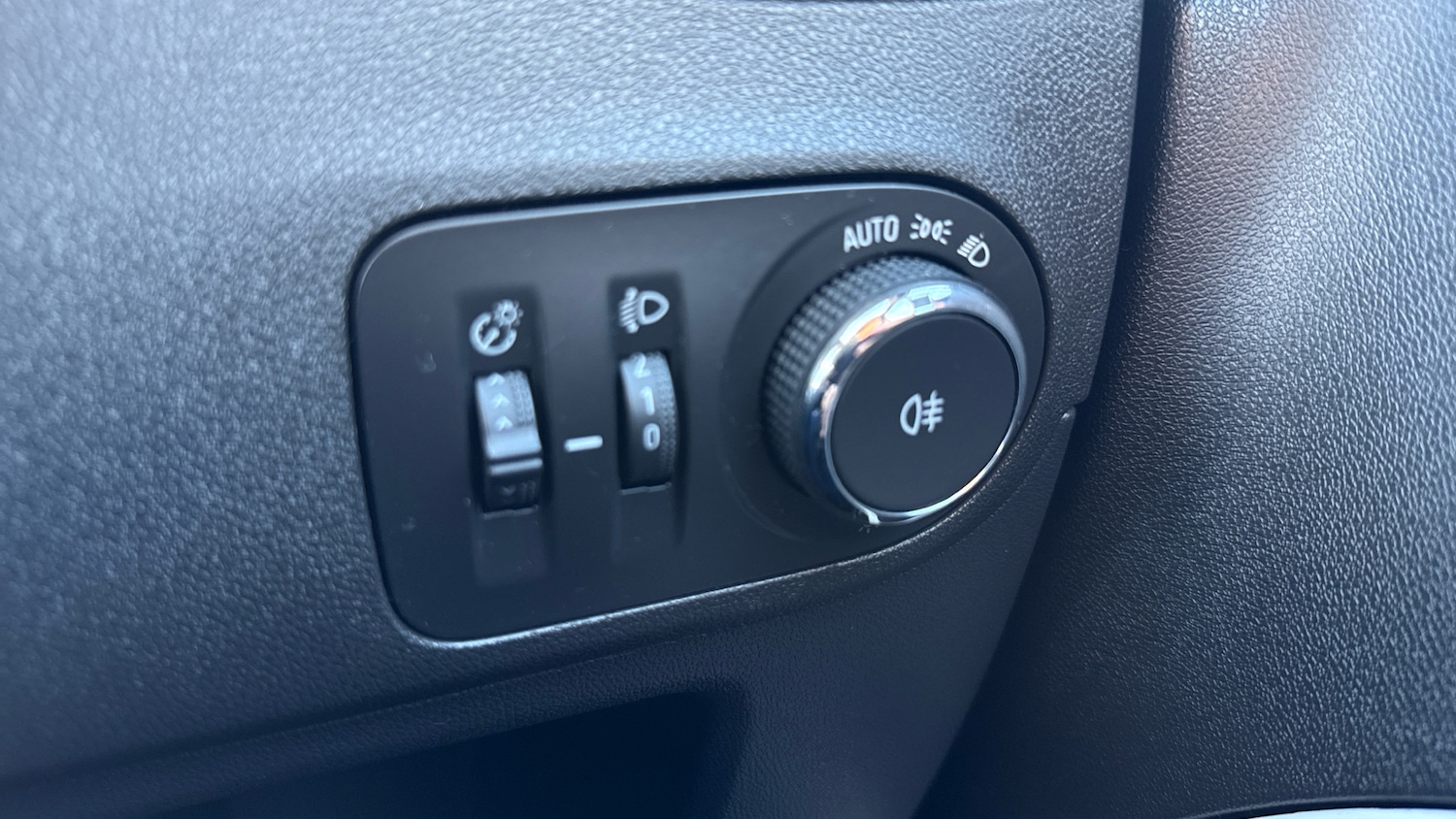 Used Vauxhall Crossland X 2020 for sale - 76782540: Photo 24