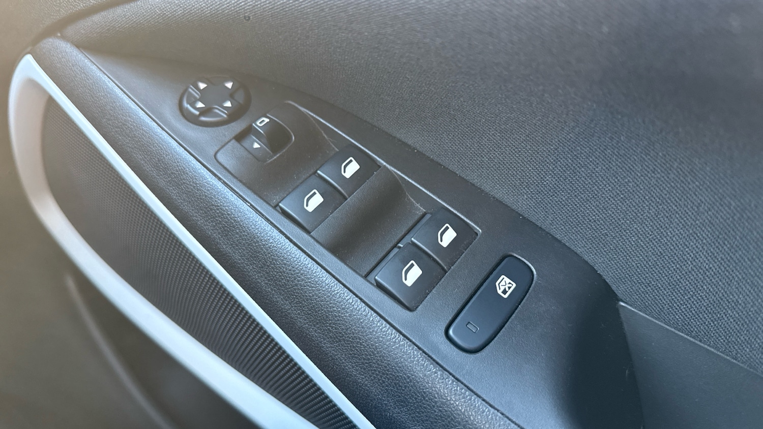 Used Vauxhall Crossland X 2020 for sale - 76782540: Photo 25