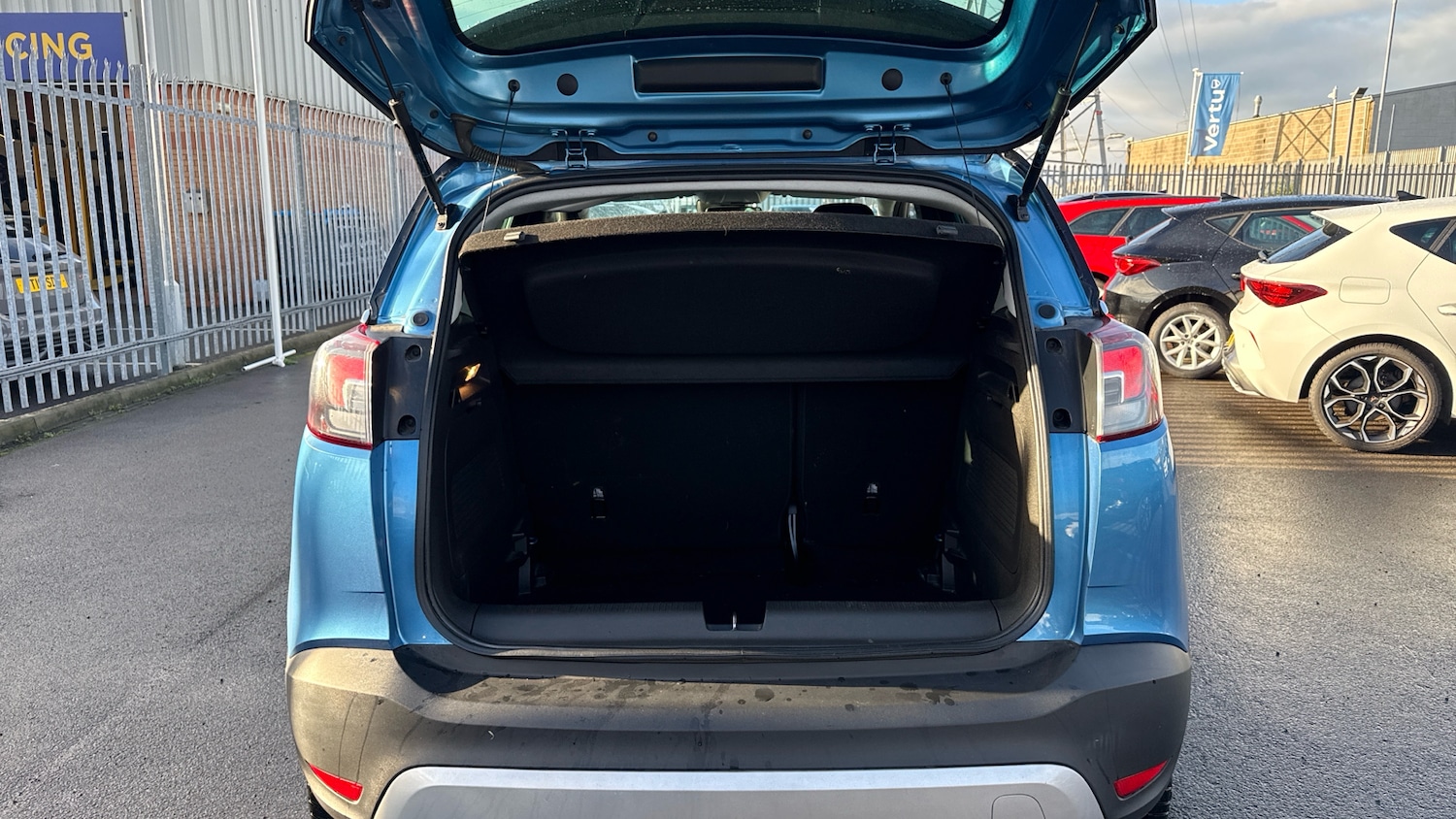 Used Vauxhall Crossland X 2020 for sale - 76782540: Photo 4