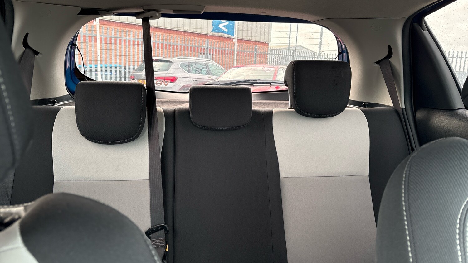 Used Toyota Yaris 2018 for sale - 77690605: Photo 15