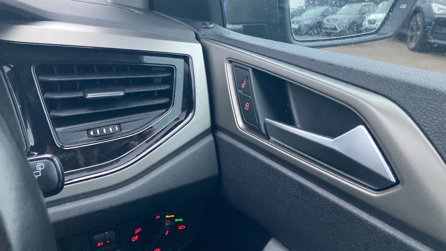 Used Volkswagen Polo 2021 for sale - 77618820: Photo 30