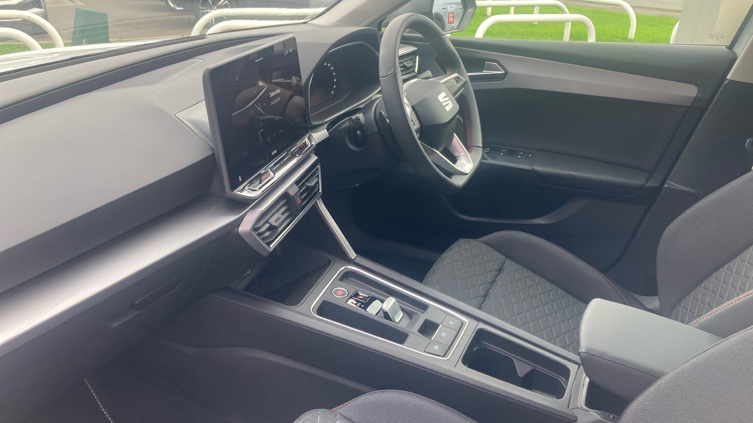 Used SEAT Leon 2025 for sale - 76183156: Photo 2