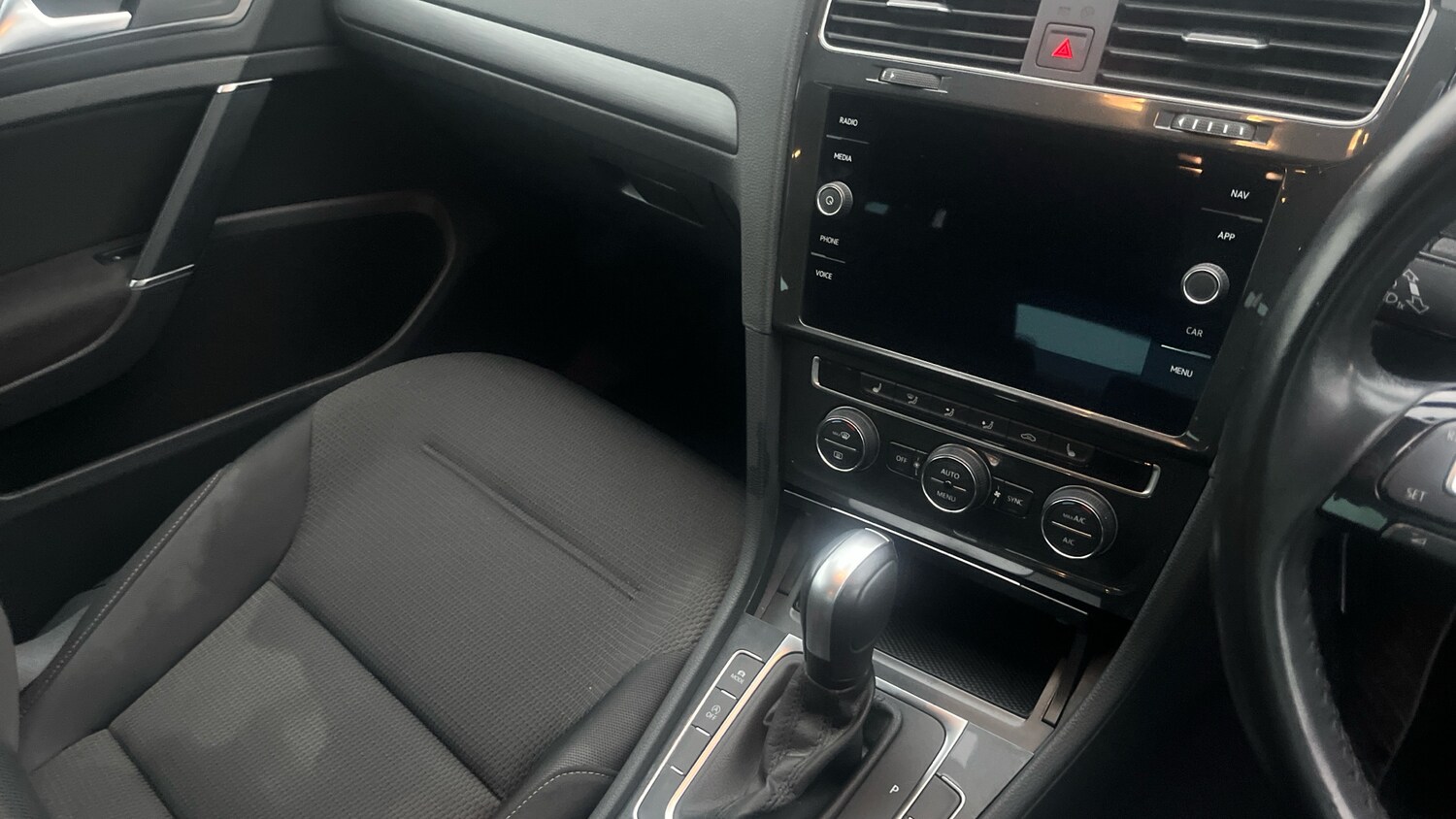 Used Volkswagen Golf 2020 for sale - 77516319: Photo 14