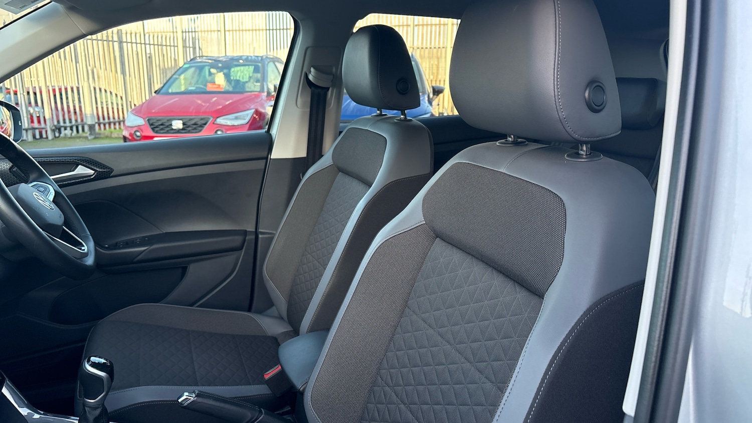 Used Volkswagen T-Cross 2023 for sale - 76777205: Photo 44