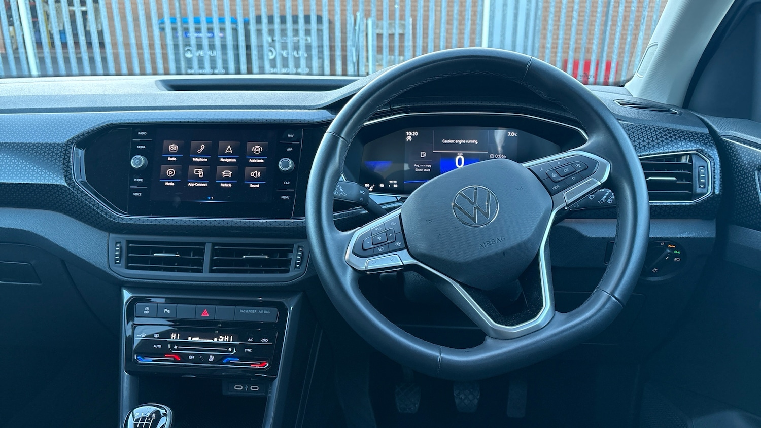 Used Volkswagen T-Cross 2023 for sale - 76777205: Photo 9