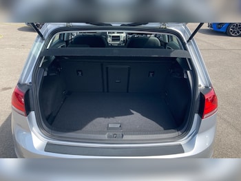 Used Volkswagen Golf 2016 for sale - 79000130: Photo