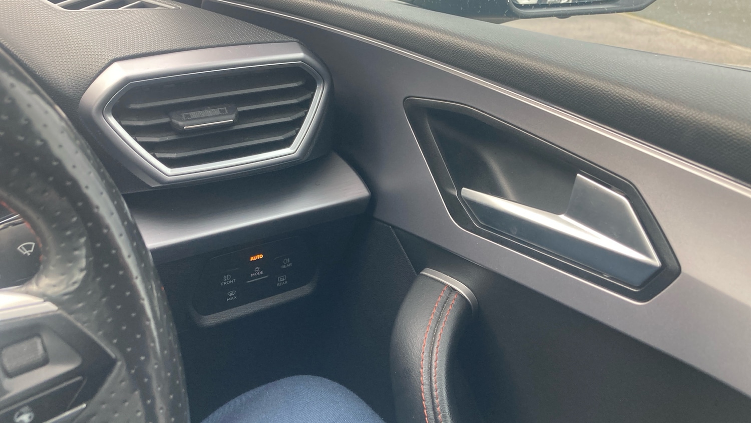 Used SEAT Leon 2022 for sale - 76384235: Photo 33