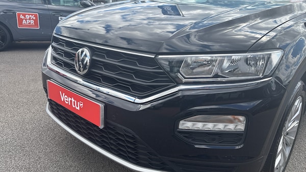 Used Volkswagen T-Roc 2020 for sale - 76232286: Photo 8