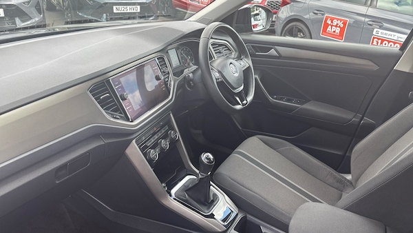 Used Volkswagen T-Roc 2020 for sale - 76232286: Photo 9