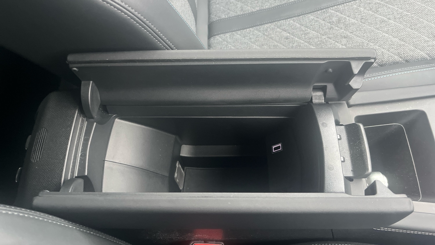 Used Peugeot 408 2023 for sale - 77116434: Photo 19