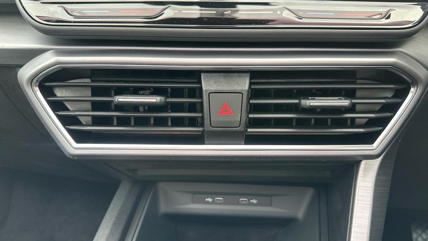 Used SEAT Leon 2025 for sale - 76504845: Photo 13